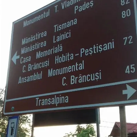 Casa Radu Novaci-Străini