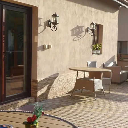 Homestay szállás Casa Radu Novaci-Străini